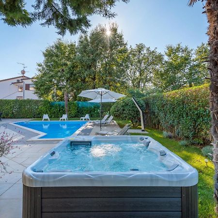 Rosini Villa Martimar With Pool And Hot Tub In Istria מראה חיצוני תמונה