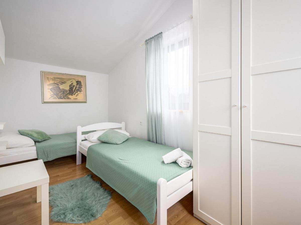 Rosini Villa Martimar With Pool And Hot Tub In Istria מראה חיצוני תמונה
