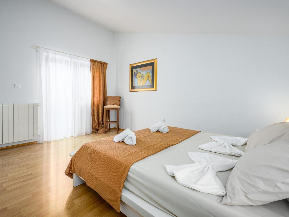 Rosini Villa Martimar With Pool And Hot Tub In Istria מראה חיצוני תמונה