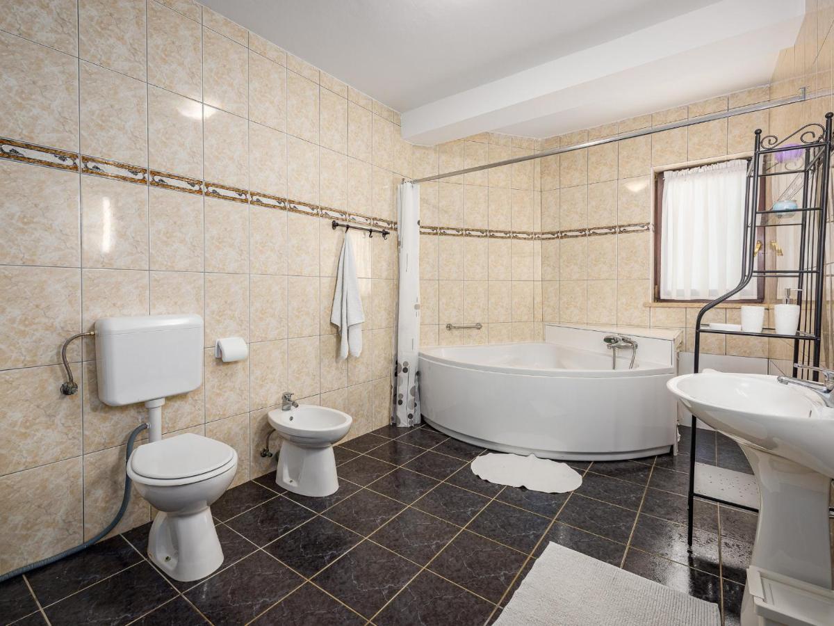 Rosini Villa Martimar With Pool And Hot Tub In Istria מראה חיצוני תמונה